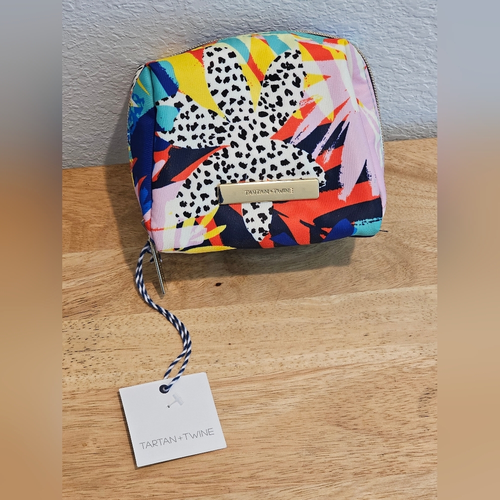 NWT Tartan + Twine Square Travel Beauty Pouch - Bold Tropical Floral Cube